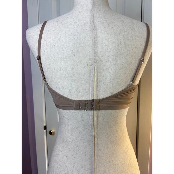 On Gossamer bra - Picture 3 of 9